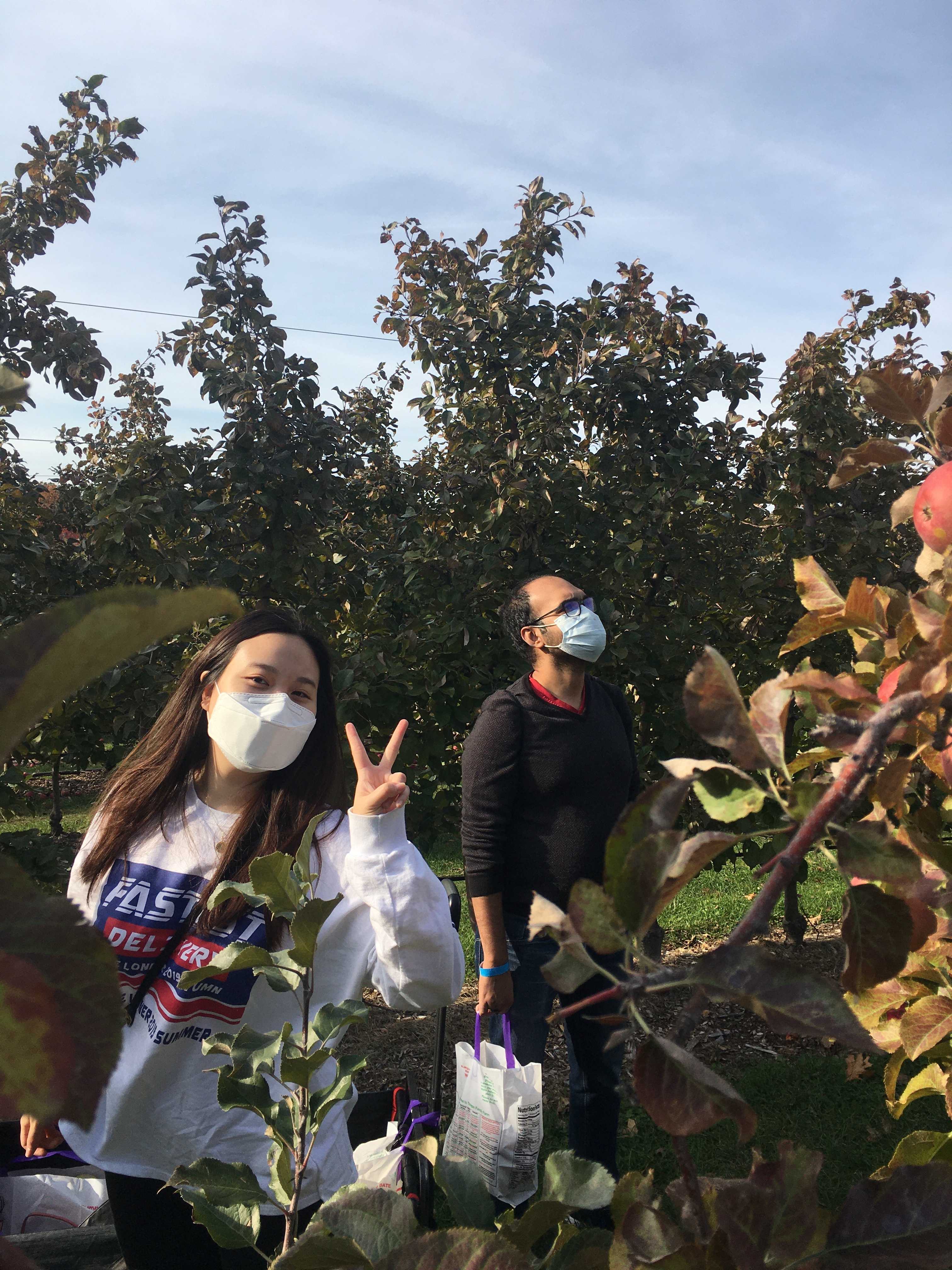 2020_apple_picking_12.jpg